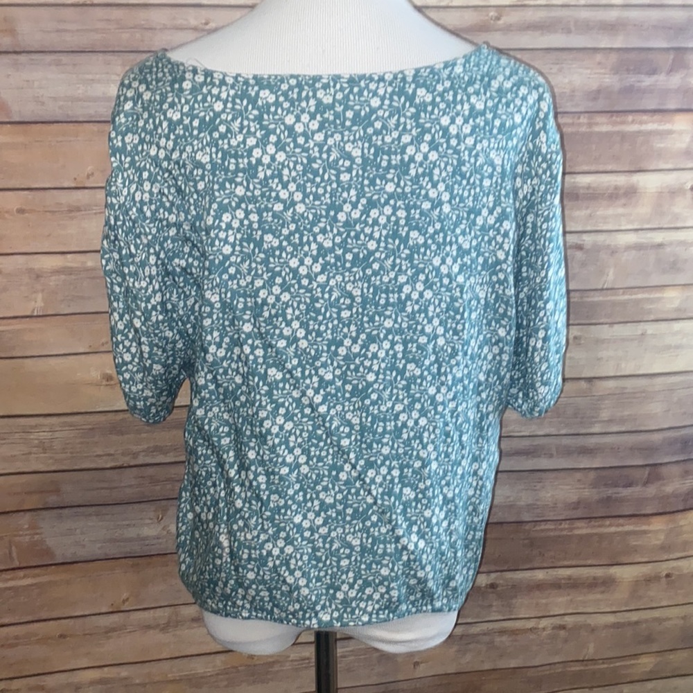 🎈Sale🎈DIP Floral Top With Tie Slightly Cropped - Picture 4 of 6